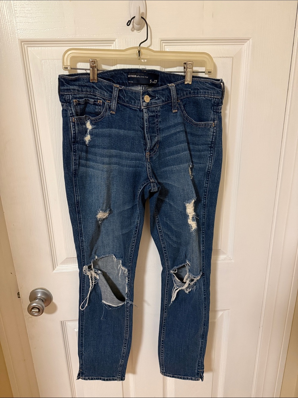 Hollister size 5 Distressed boyfriend ultra low rise jeans